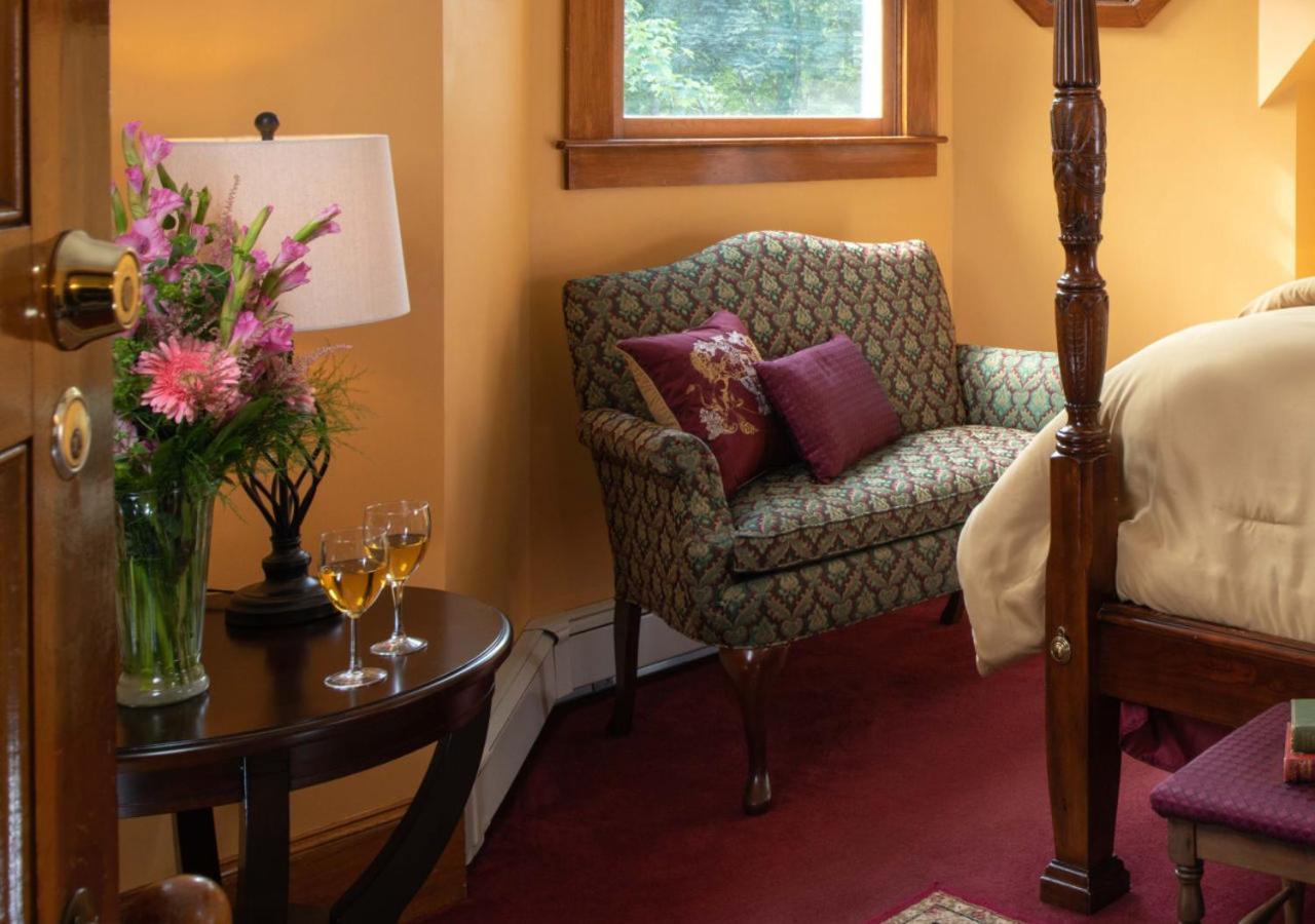 Palmer House Inn Фалмът Стая снимка