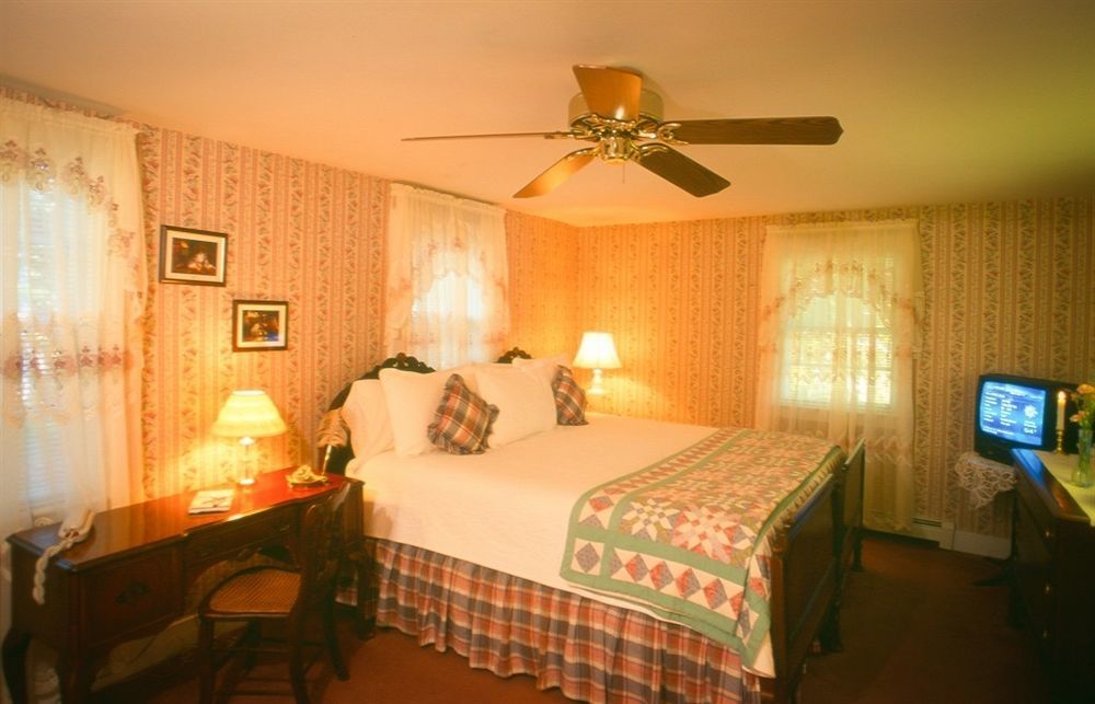 Palmer House Inn Фалмът Екстериор снимка