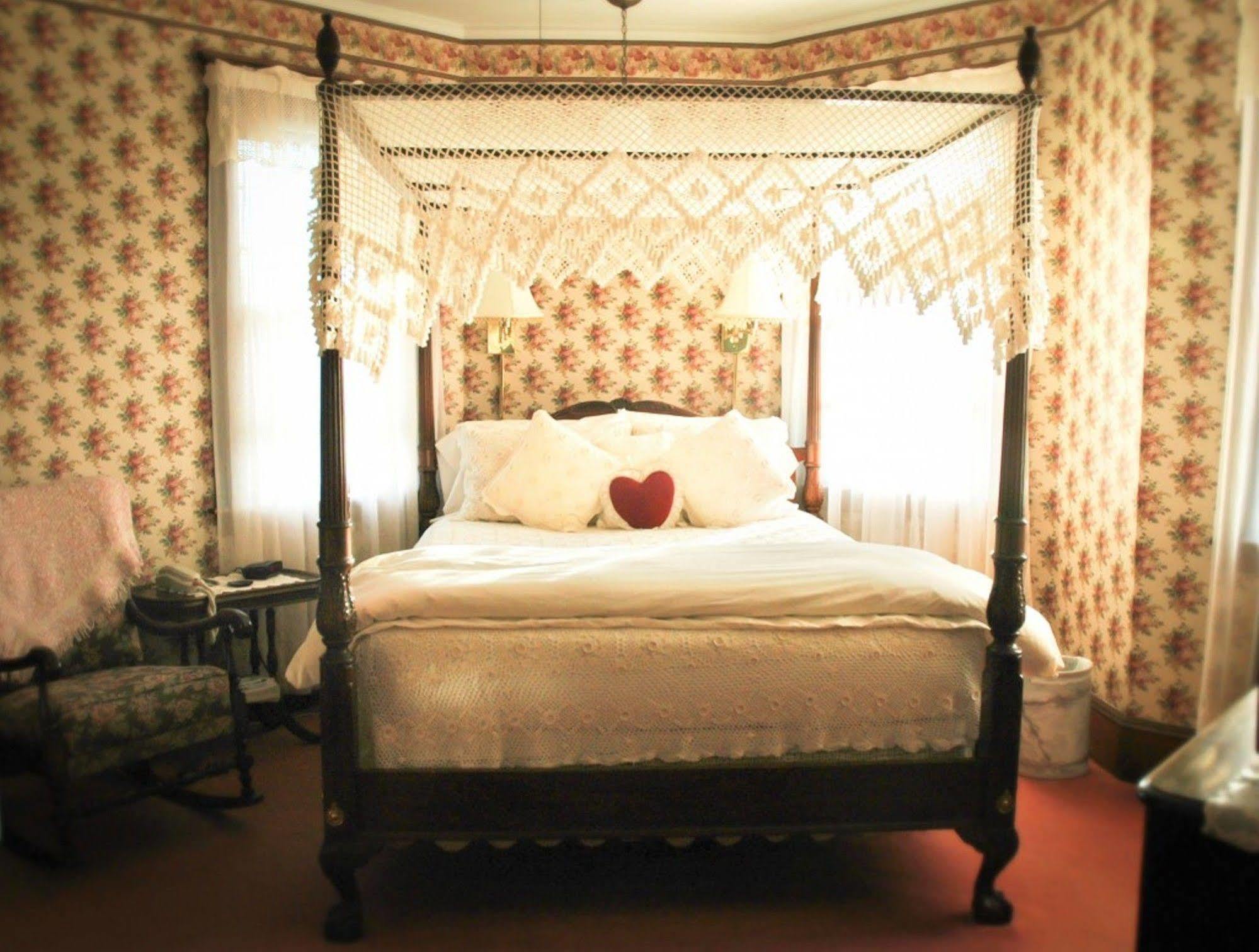 Palmer House Inn Фалмът Екстериор снимка