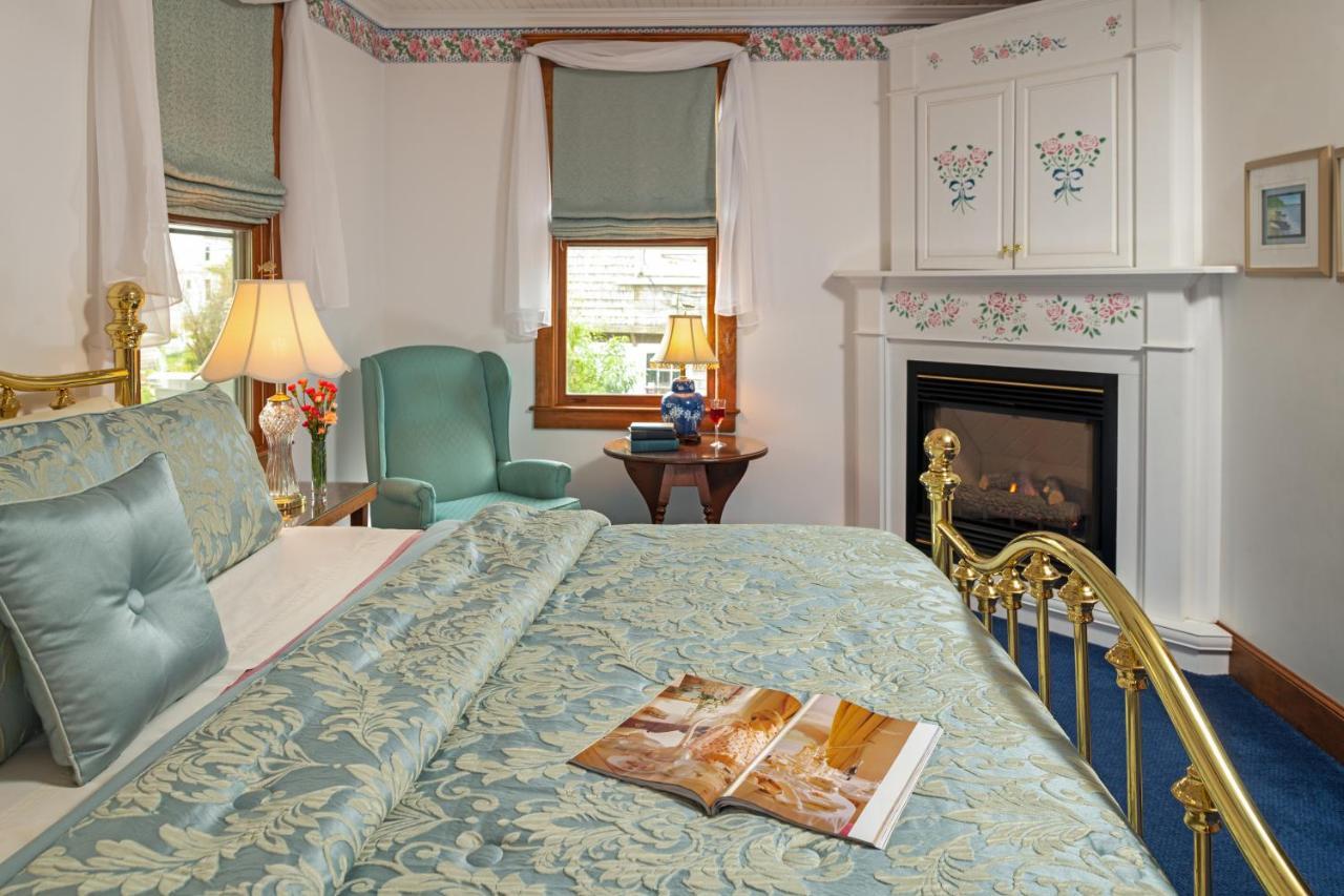 Palmer House Inn Фалмът Екстериор снимка