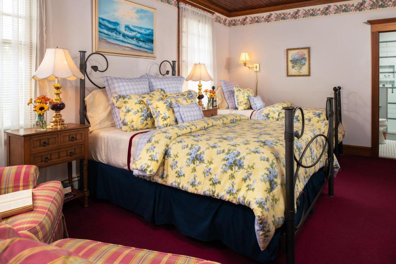 Palmer House Inn Фалмът Екстериор снимка