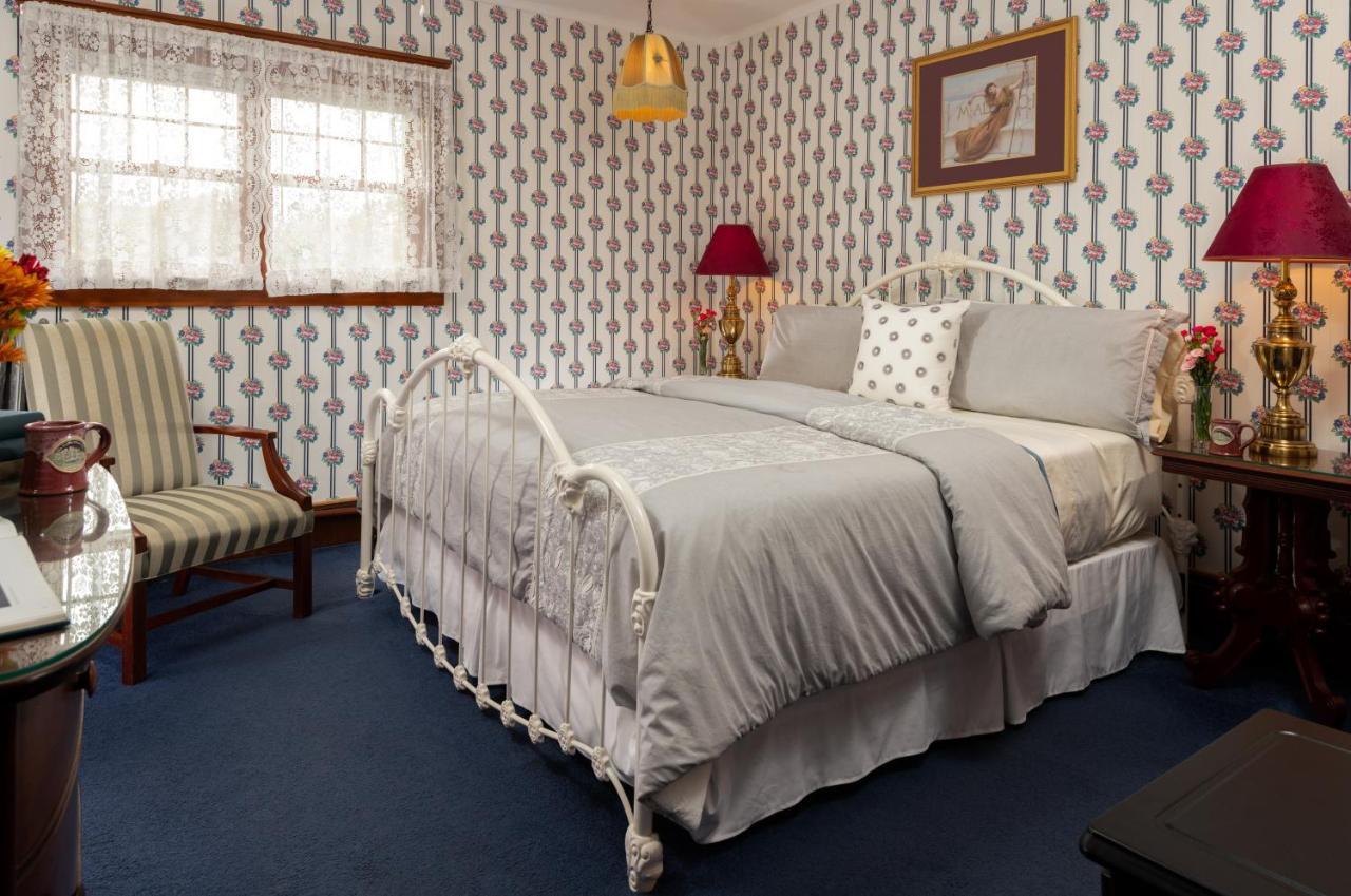 Palmer House Inn Фалмът Екстериор снимка
