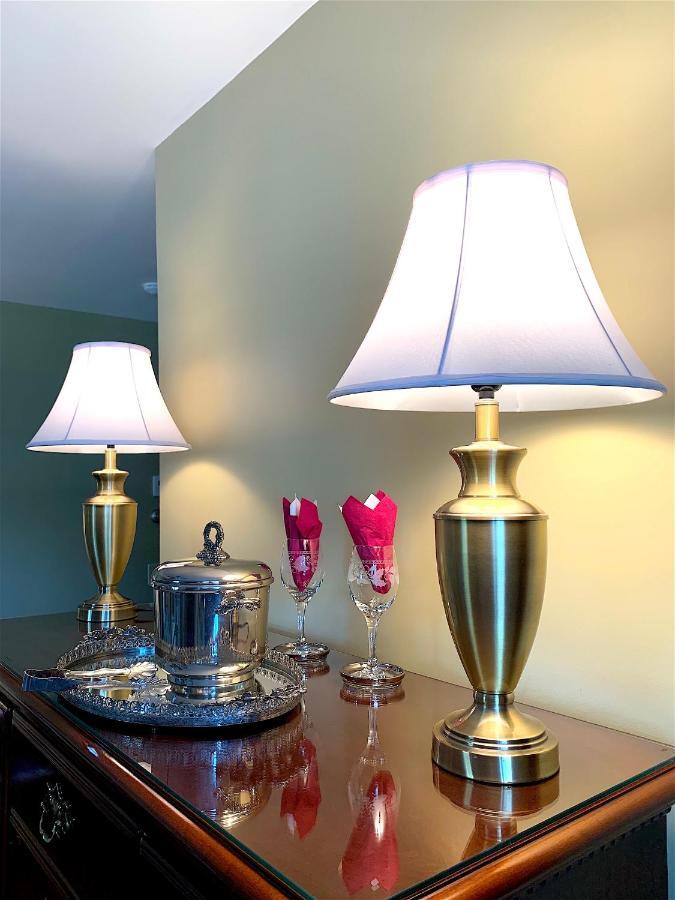 Palmer House Inn Фалмът Екстериор снимка